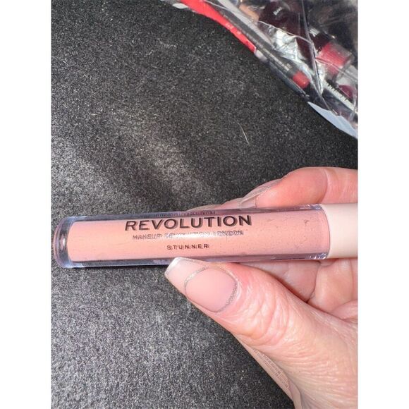 Makeup Revolution Lip Contour Kit Lover Gloss & Liner Set color lover - Picture 3 of 11